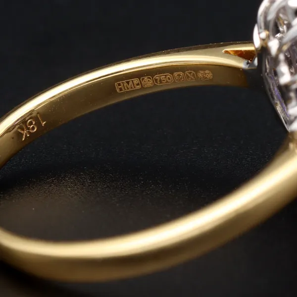 18ct Gold Tanzanite and Diamond Ring