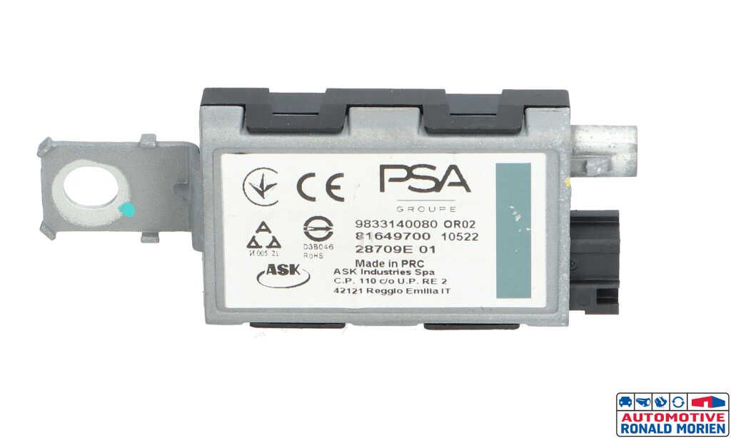 Usagé Antenne amplificateur Opel Astra L (F3/FB/FM/FP) 1.6 Plug-in Hybrid Turbo 16V Prix € 29,00 Prix TTC proposé par Automaterialen Ronald Morien B.V.