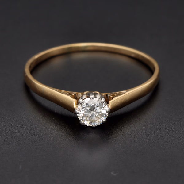Vintage 18ct Gold and Platinum Solitaire Diamond Ring