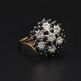 9ct Gold Diamond and Sapphire Cluster Ring