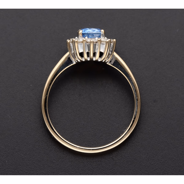 18ct White Gold Sapphire & Diamond Cluster Ring