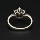 18ct White Gold Diamond Daisy Ring