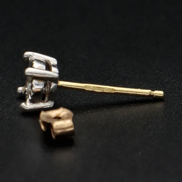 18ct Gold Diamond Earrings