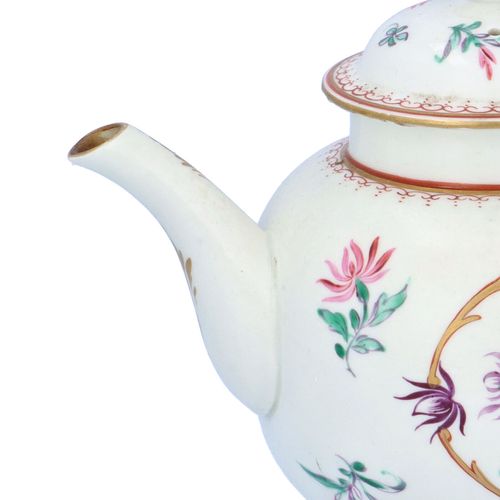18th Century Worcester Porcelain Floral Teapot image-2