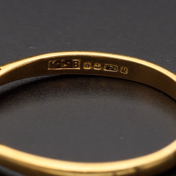 18k Gold Diamond Ring