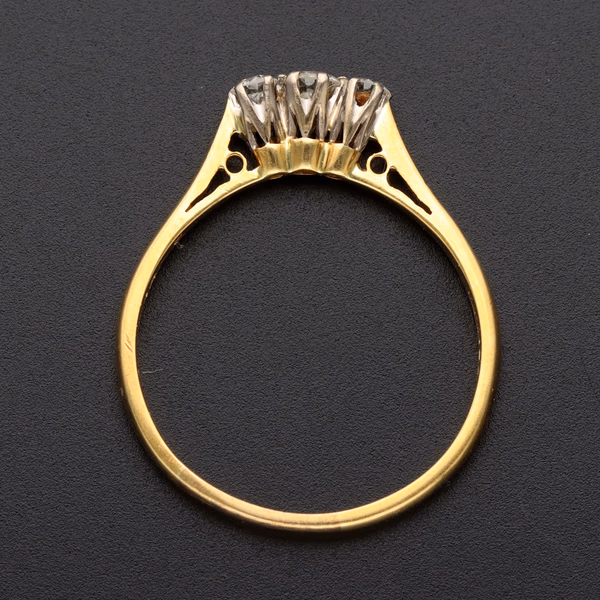 18k Gold Diamond Ring