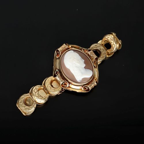 Antique 9ct Gold Cameo Bracelet image-3