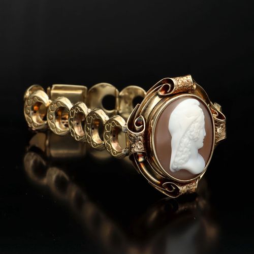 Antique 9ct Gold Cameo Bracelet image-2