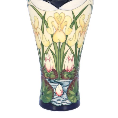 Moorcroft Tranquility Vase image-4