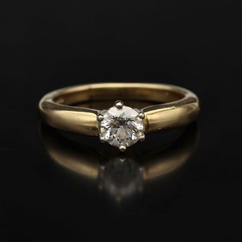 18ct Gold Solitaire Diamond Ring image-2