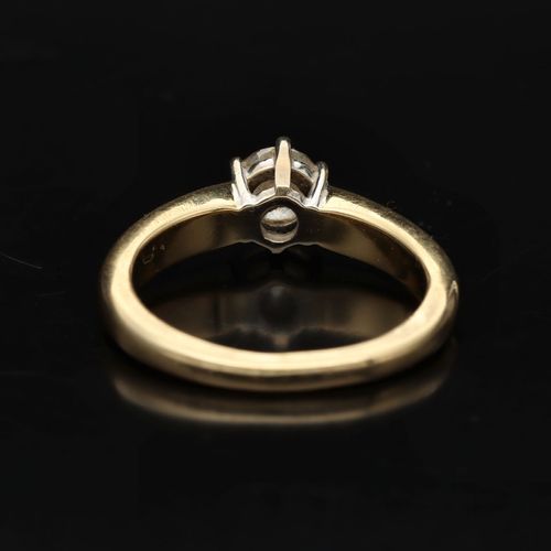 18ct Gold Solitaire Diamond Ring image-6