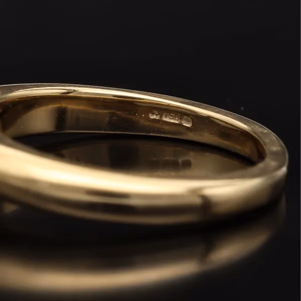 18ct Gold Solitaire Diamond Ring