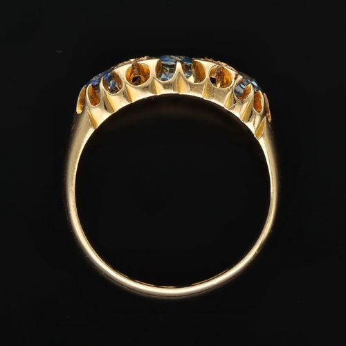 Vintage 18ct Gold Sapphire and Diamond Ring image-6