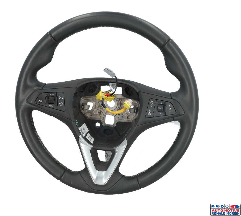 Used Steering wheel Opel Astra K Sports Tourer 1.2 Turbo 12V Price € 95,00 Margin scheme offered by Automaterialen Ronald Morien B.V.