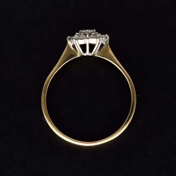 18ct Yellow Gold Diamond Cluster Ring