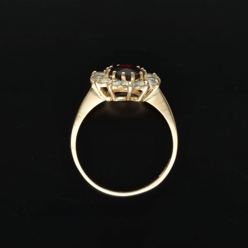 9ct Gold Garnet and Topaz Ring image-6