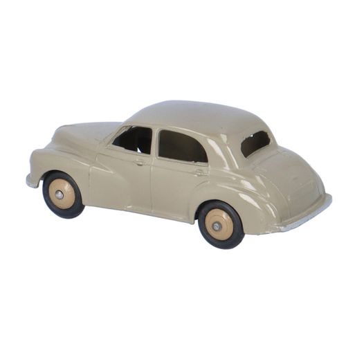 Dinky 159 Morris Oxford image-3