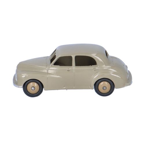 Dinky 159 Morris Oxford image-4