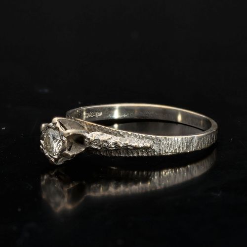 18ct Retro Gold Diamond Ring. London 1973 image-3