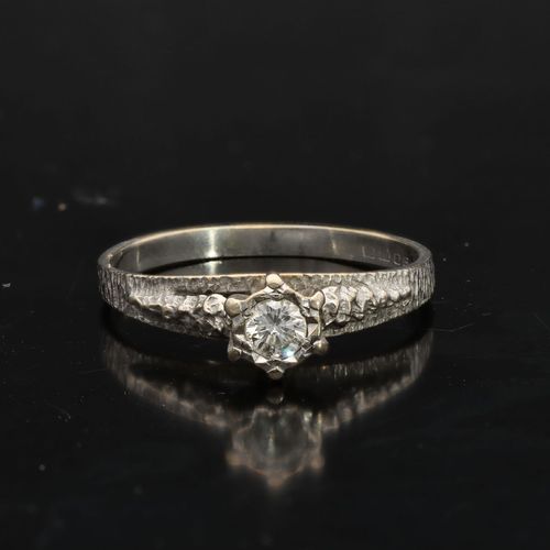 18ct Retro Gold Diamond Ring. London 1973 image-2
