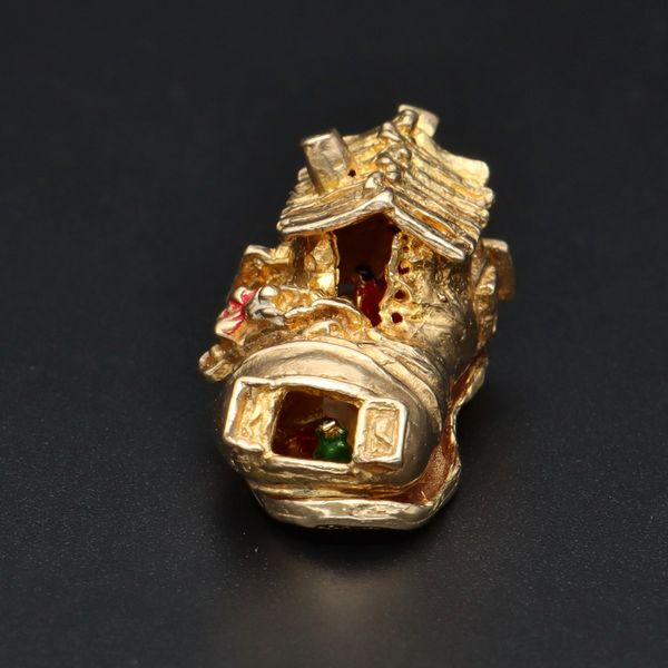 9ct Gold Old Woman in a Shoe Charm