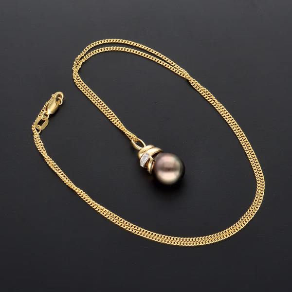 18ct Gold Pearl and Diamond Necklace