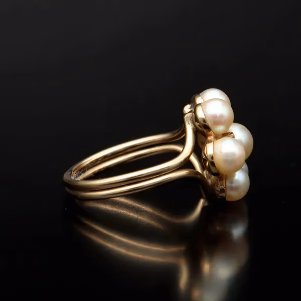 Tests As 9ct Gold Cultured Pearl and Diamond Ring