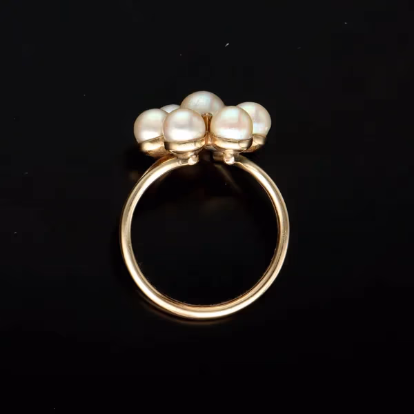 Tests As 9ct Gold Cultured Pearl and Diamond Ring