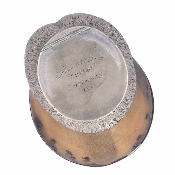 19th Century Horseshoe Table Snuff