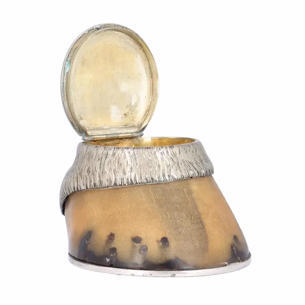 19th Century Horseshoe Table Snuff