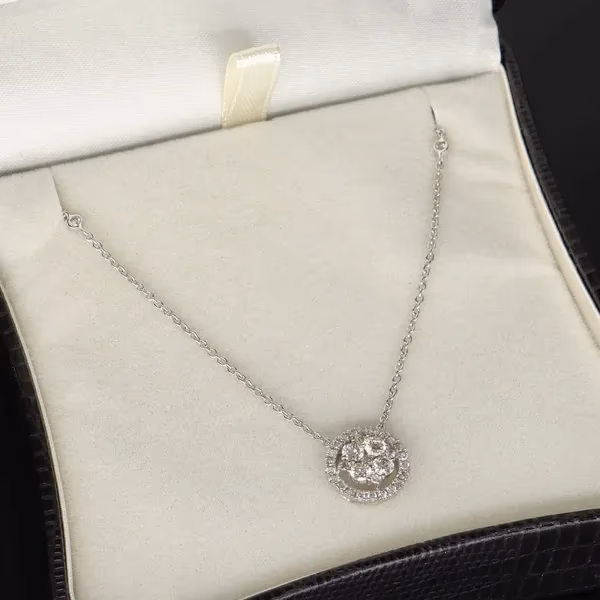 14ct White Gold Diamond Pendant Necklace