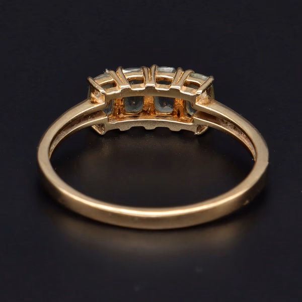 9ct Gold Aquamarine Ring