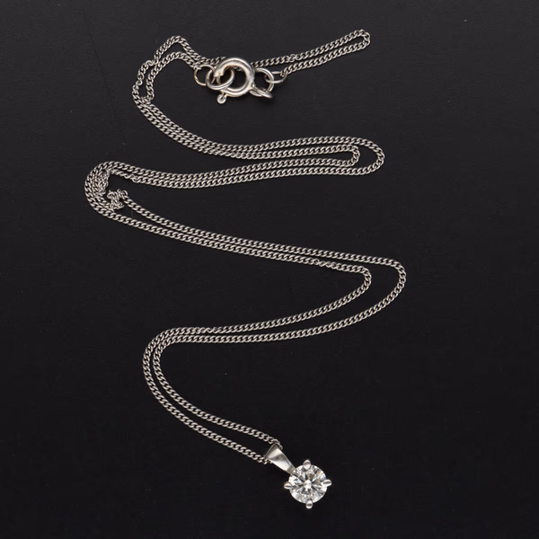 18ct White Gold Diamond Solitaire Pendant