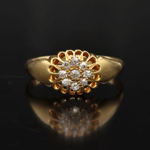 Antique 18ct Gold Diamond Cluster Ring image-2