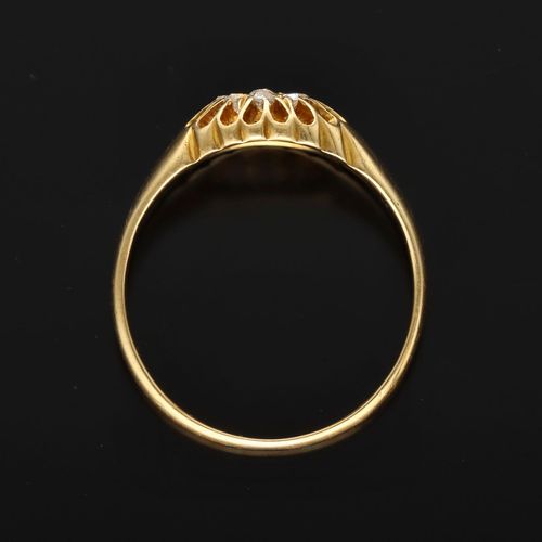Antique 18ct Gold Diamond Cluster Ring image-6