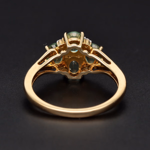 9ct Gold Emerald and Diamond Ring