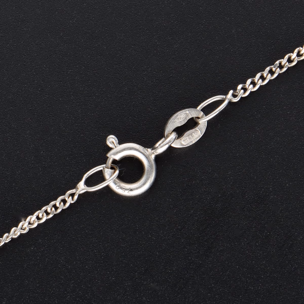 18ct White Gold Diamond Pendant Necklace