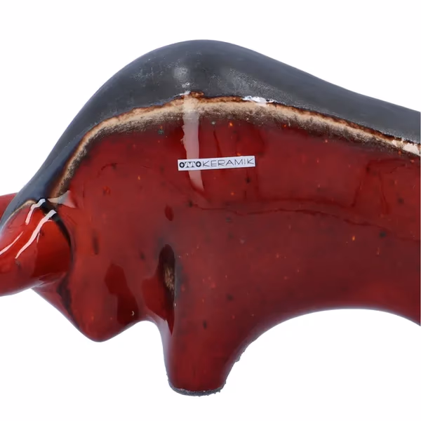 Otto Keramik Red & Black Bull