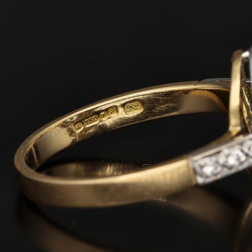 18ct Yellow Gold Aquamarine and Diamond Ring image-4