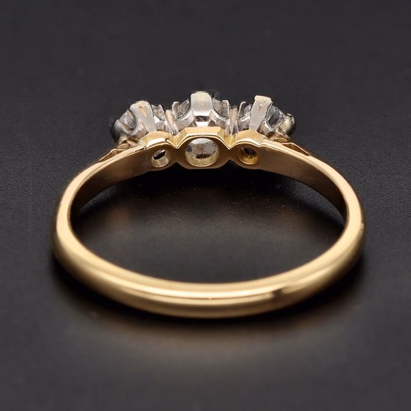 18ct Gold Diamond Trilogy Ring