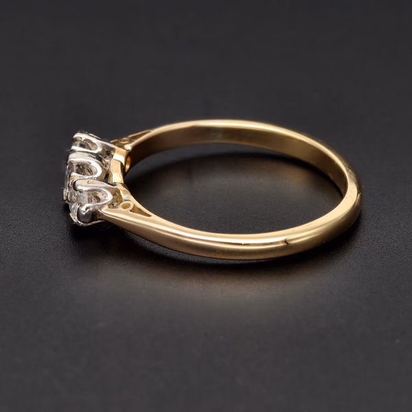 18ct Gold Diamond Trilogy Ring