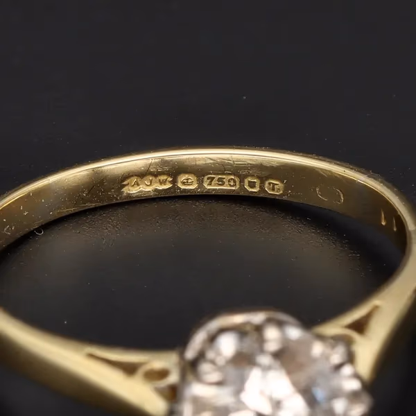 18ct Yellow Gold Solitaire Diamond Ring