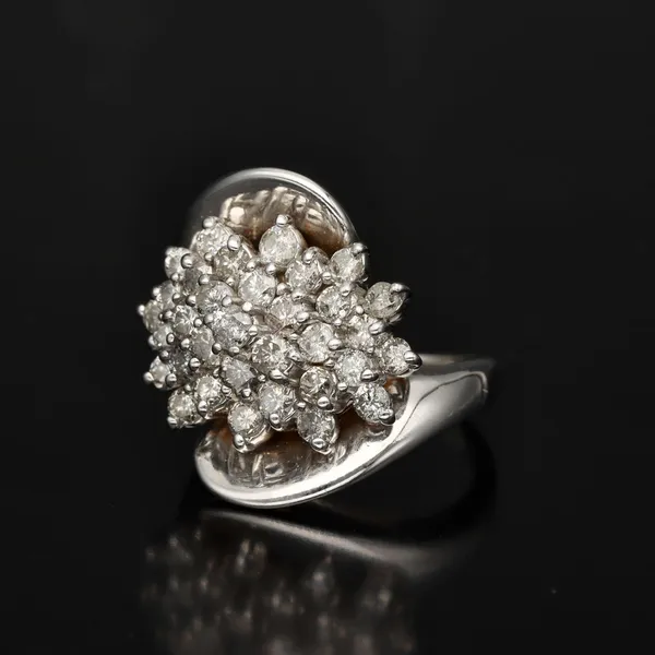 14ct White Gold Diamond Cluster Ring