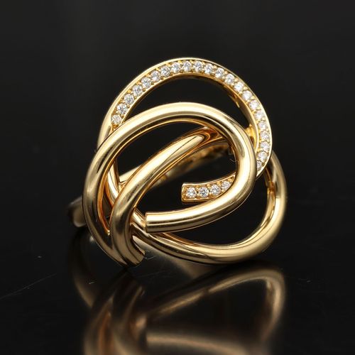 18ct Gold Diamond Cartier Style Ring image-1