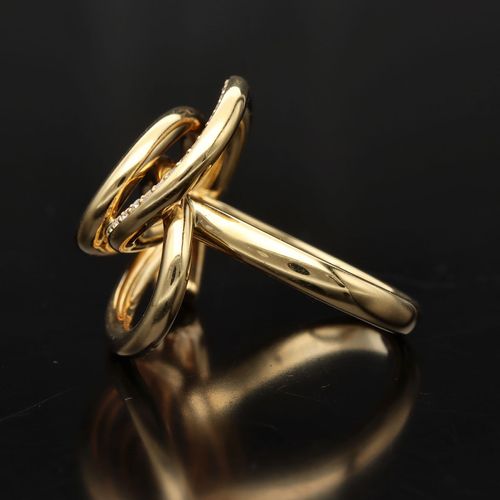 18ct Gold Diamond Cartier Style Ring image-3