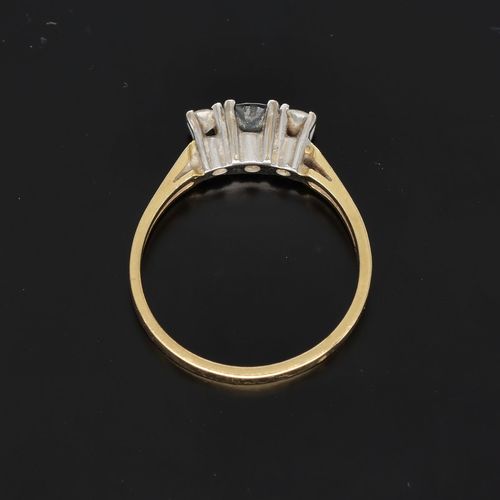 18ct Yellow Gold Sapphire and Diamond Ring image-6