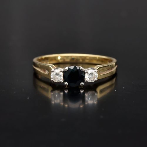 18ct Yellow Gold Sapphire and Diamond Ring image-2