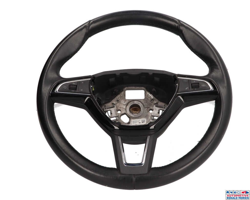 Used Steering wheel Skoda Rapid Spaceback 1.2 TSI Price € 125,00 Margin scheme offered by Automaterialen Ronald Morien B.V.