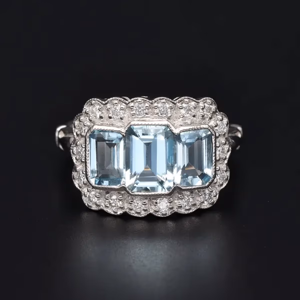 18ct White Gold Aquamarine & Diamond Ring