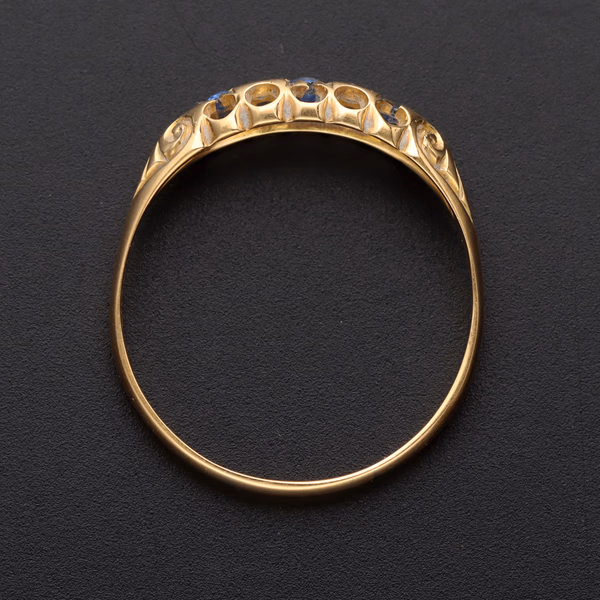 18ct Gold Diamond and Sapphire Ring
